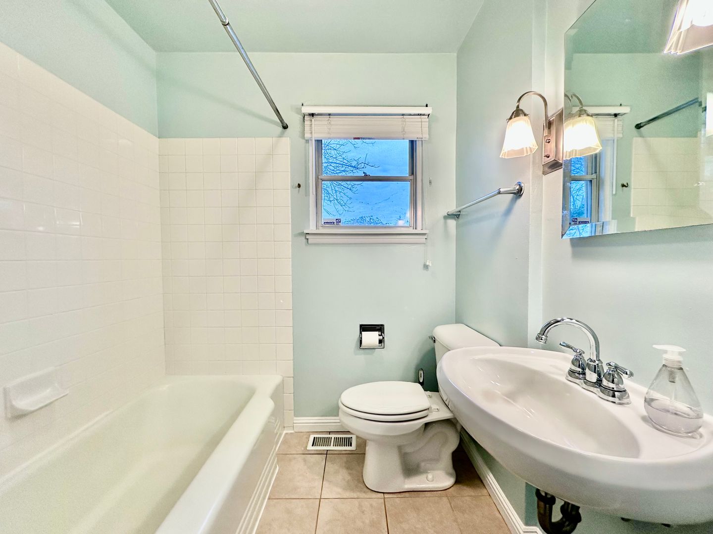 626 SE 49th Ave. - Portland - Oregon - 2 bed, 1 bath rental property