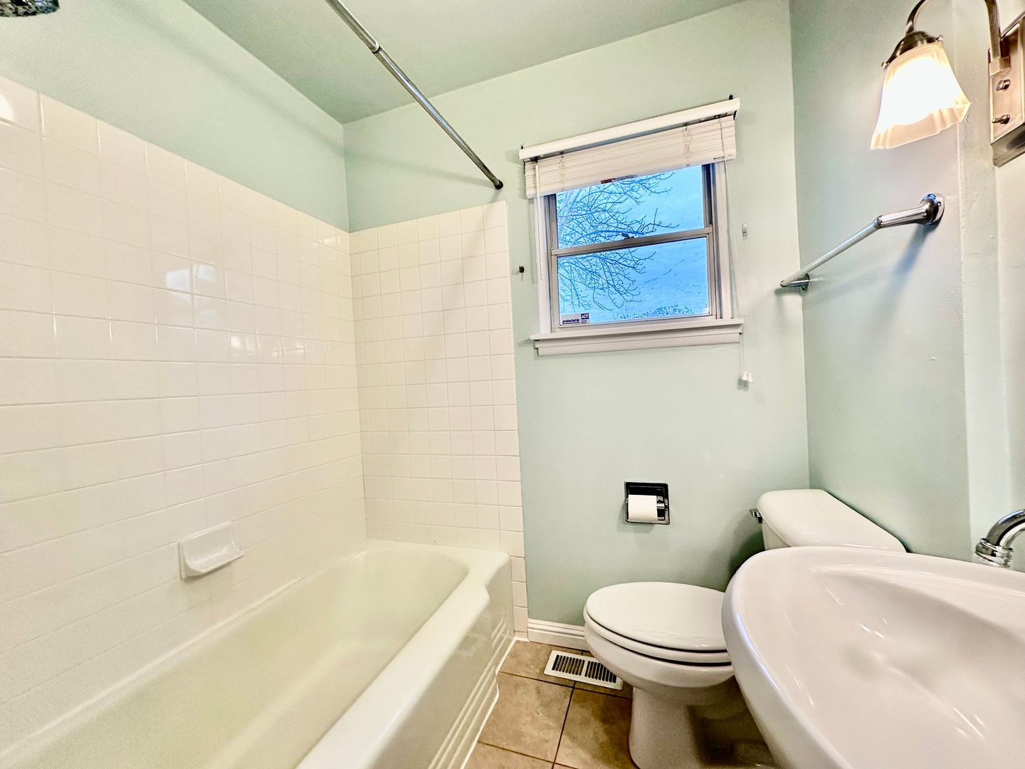 626 SE 49th Ave. - Portland - Oregon - 2 bed, 1 bath rental property