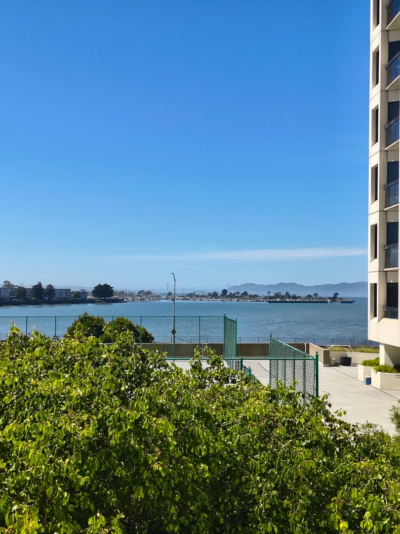 6363 Christie Ave #324 - Emeryville - California - 1 bed, 1 bath rental property