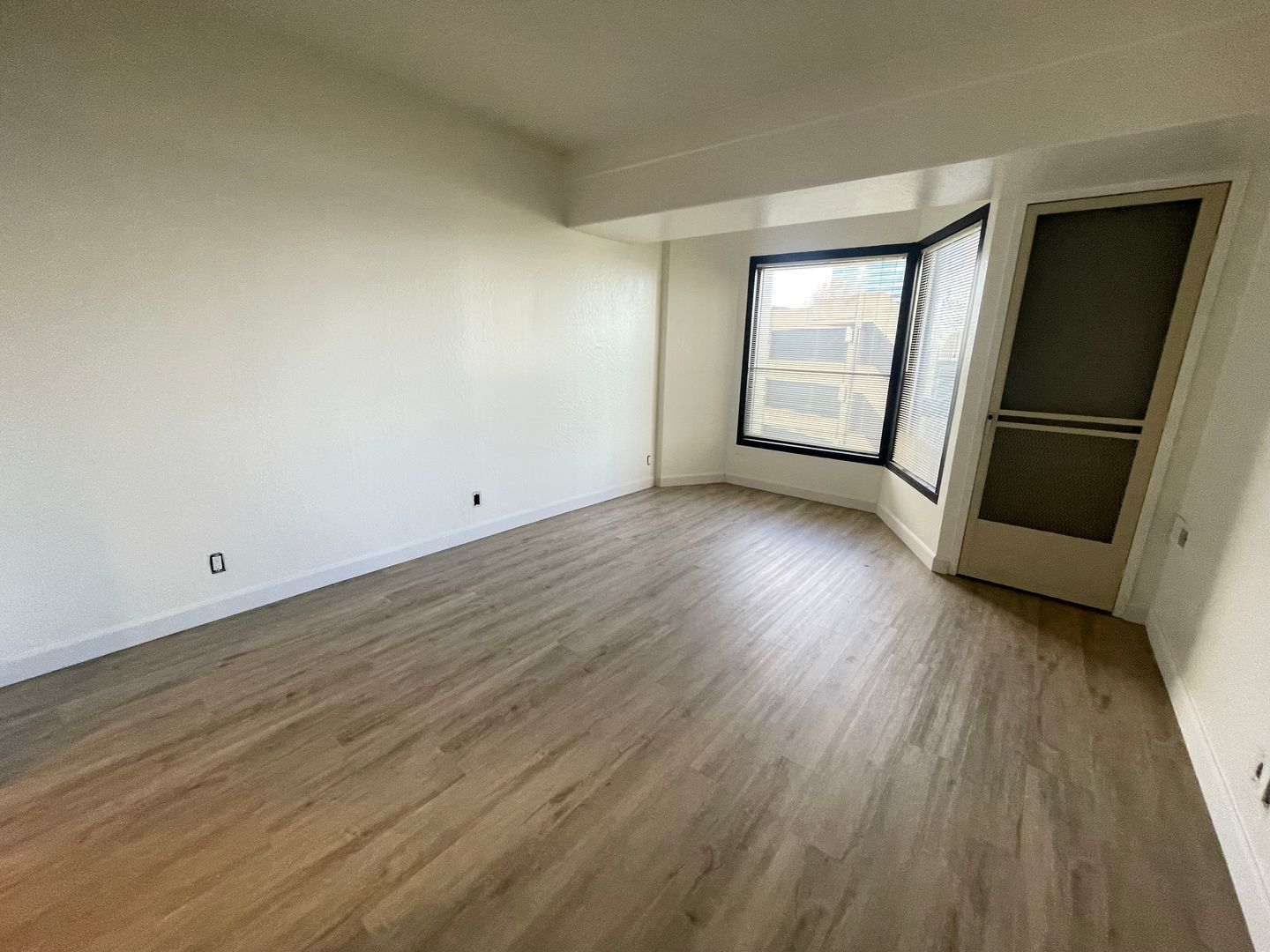 6363 Christie Ave #324 - Emeryville - California - 1 bed, 1 bath rental property