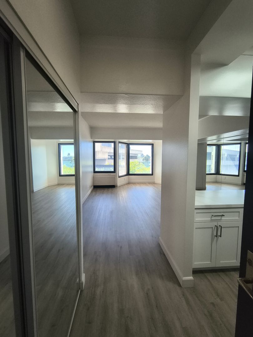 6363 Christie Ave #324 - Emeryville - California - 1 bed, 1 bath rental property
