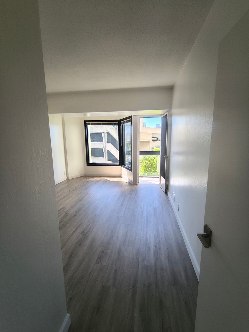 6363 Christie Ave #324 - Emeryville - California - 1 bed, 1 bath rental property