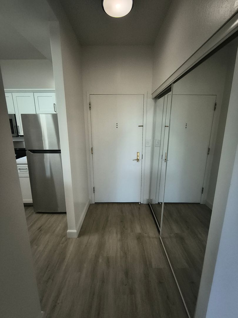 6363 Christie Ave #324 - Emeryville - California - 1 bed, 1 bath rental property