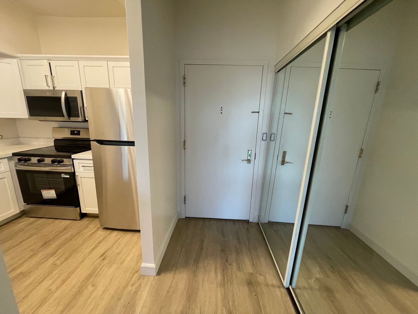 6363 Christie Ave #324 - Emeryville - California - 1 bed, 1 bath rental property