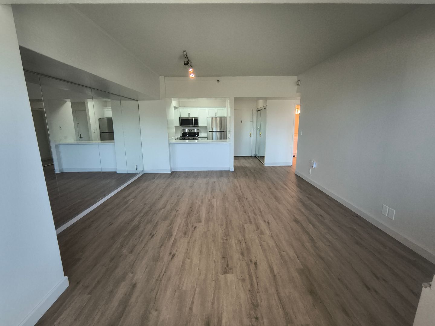 6363 Christie Ave #324 - Emeryville - California - 1 bed, 1 bath rental property