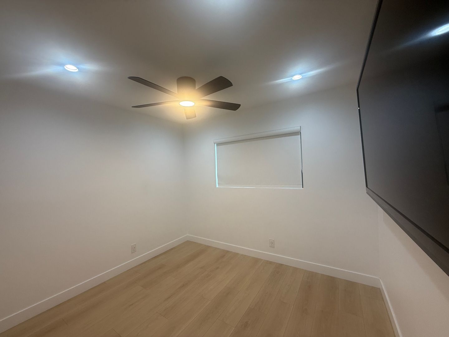 654 W. 3rd St - Azusa - California - 5 bed, 2 bath rental property