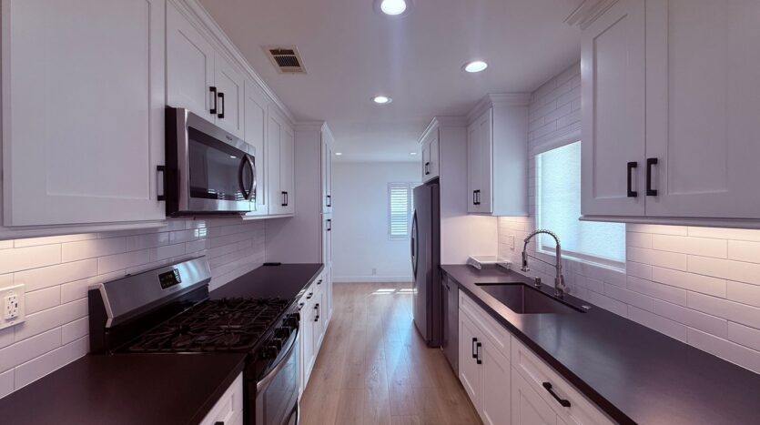 654 W. 3rd St - Azusa - California - 5 bed, 2 bath rental property