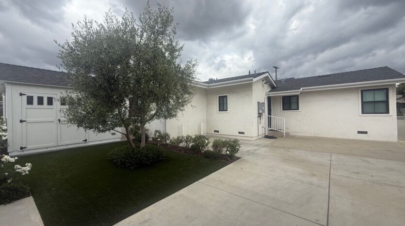 654 W. 3rd St - Azusa - California - 5 bed, 2 bath rental property