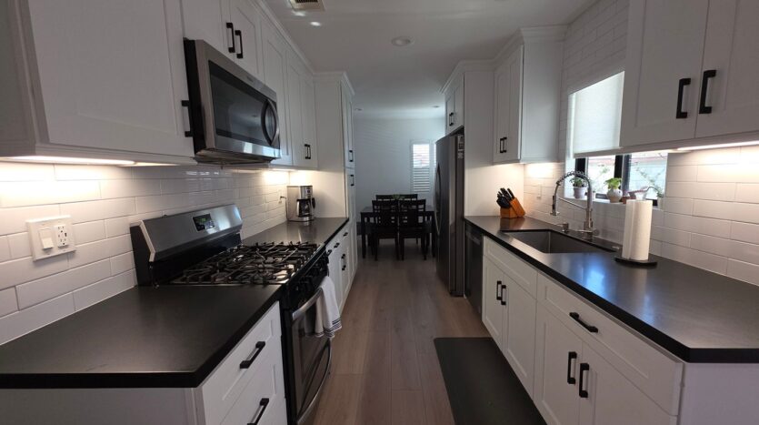 654 W. 3rd St - Azusa - California - 5 bed, 2 bath rental property