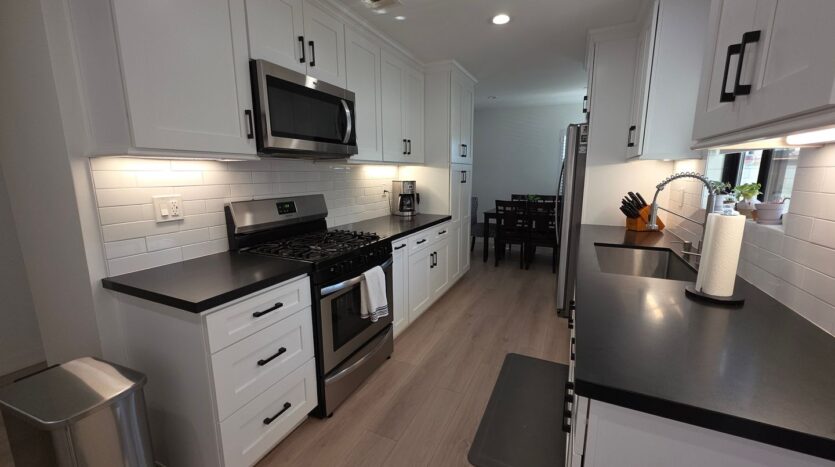 654 W. 3rd St - Azusa - California - 5 bed, 2 bath rental property