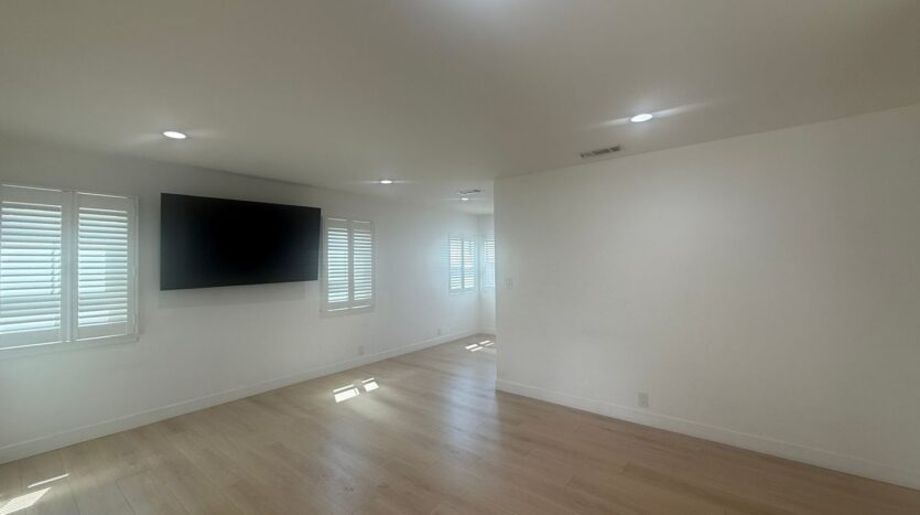 654 W. 3rd St - Azusa - California - 5 bed, 2 bath rental property