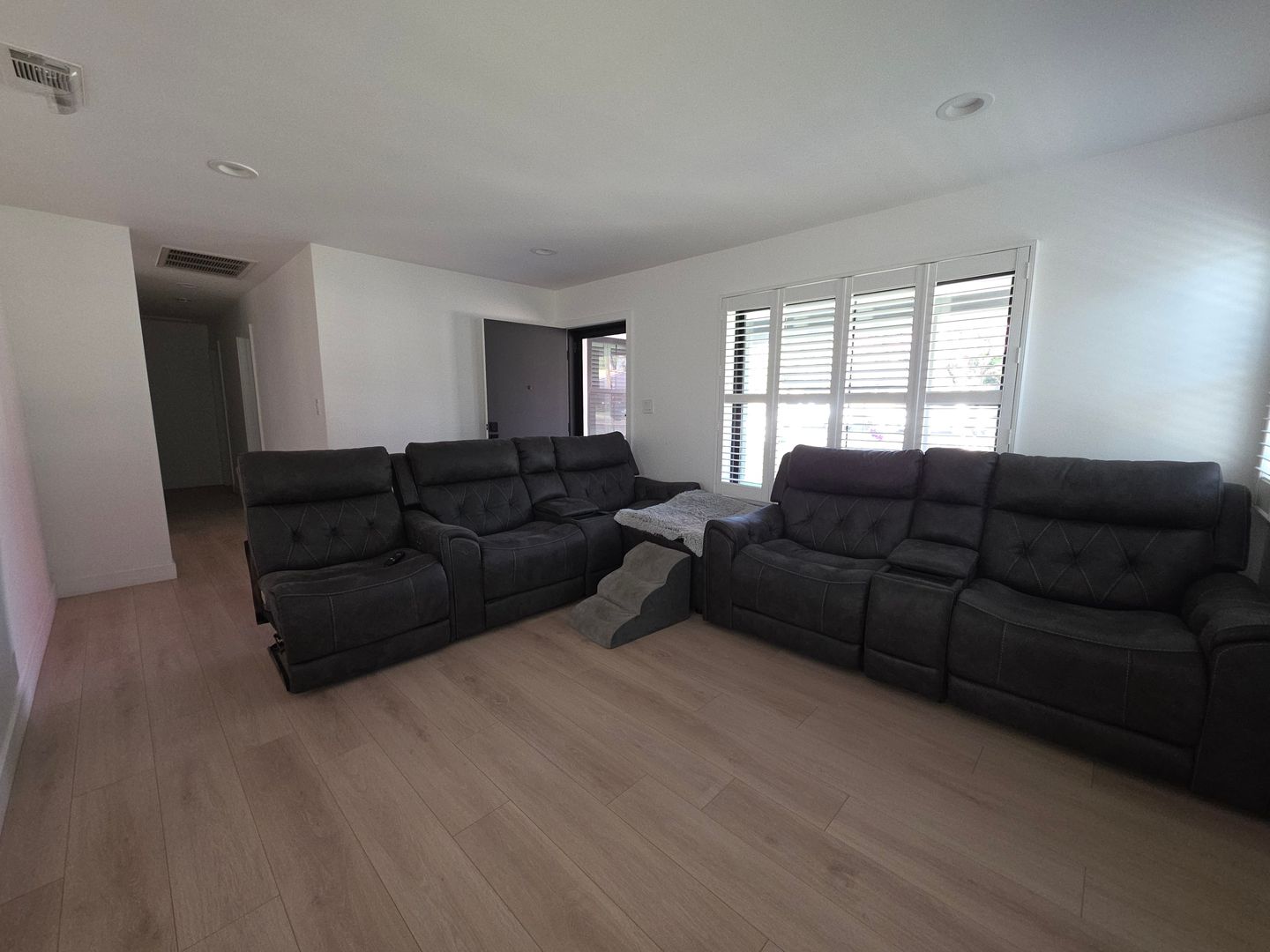 654 W. 3rd St - Azusa - California - 5 bed, 2 bath rental property