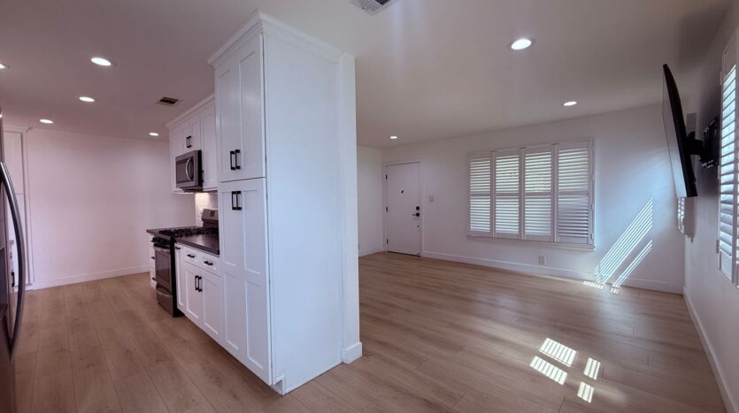 654 W. 3rd St - Azusa - California - 5 bed, 2 bath rental property
