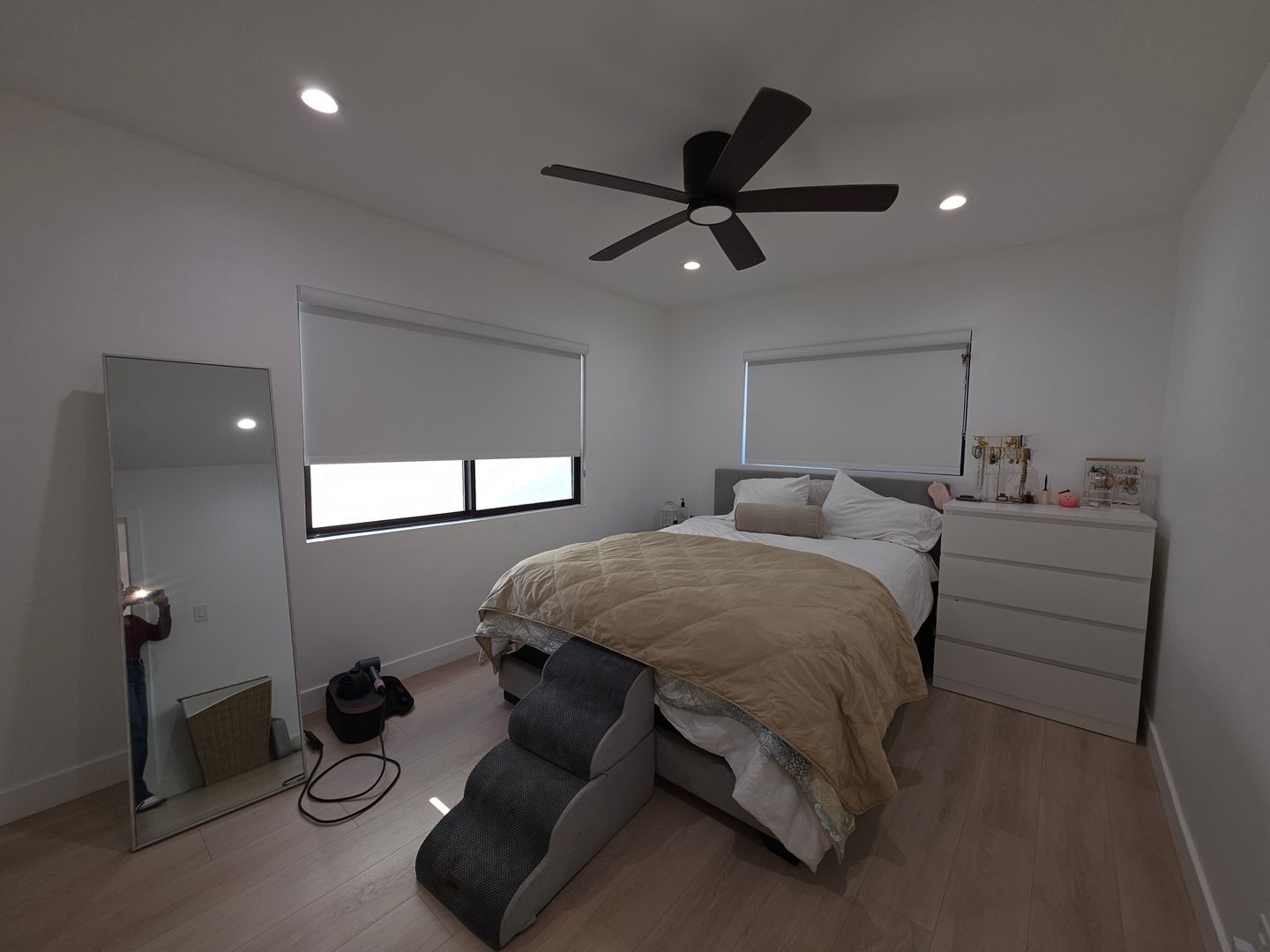 654 W. 3rd St - Azusa - California - 5 bed, 2 bath rental property