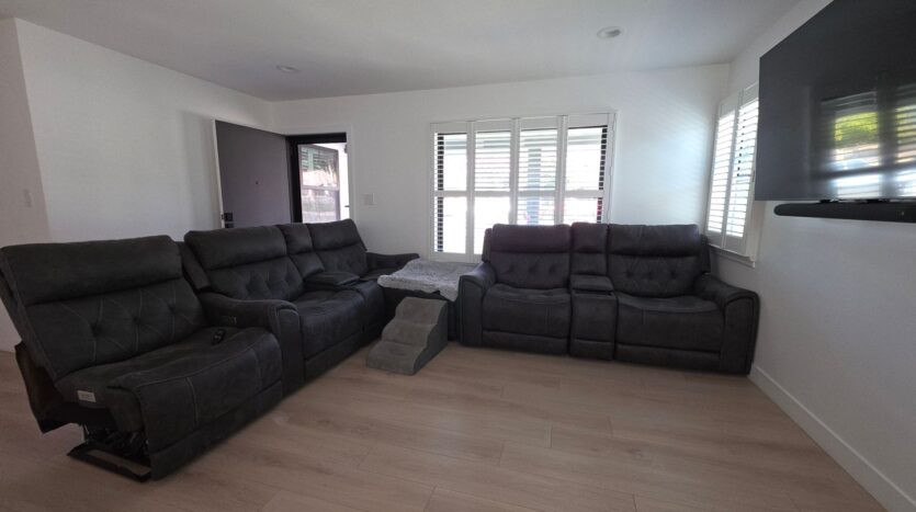 654 W. 3rd St - Azusa - California - 5 bed, 2 bath rental property