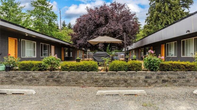 6807-6809 Lakewood Drive W - University Place - Washington - 1 bed, 1 bath rental property