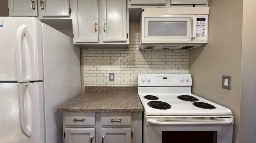 6916 SW 104th Ave.  - Beaverton - Oregon - 3 bed, 2 bath rental property