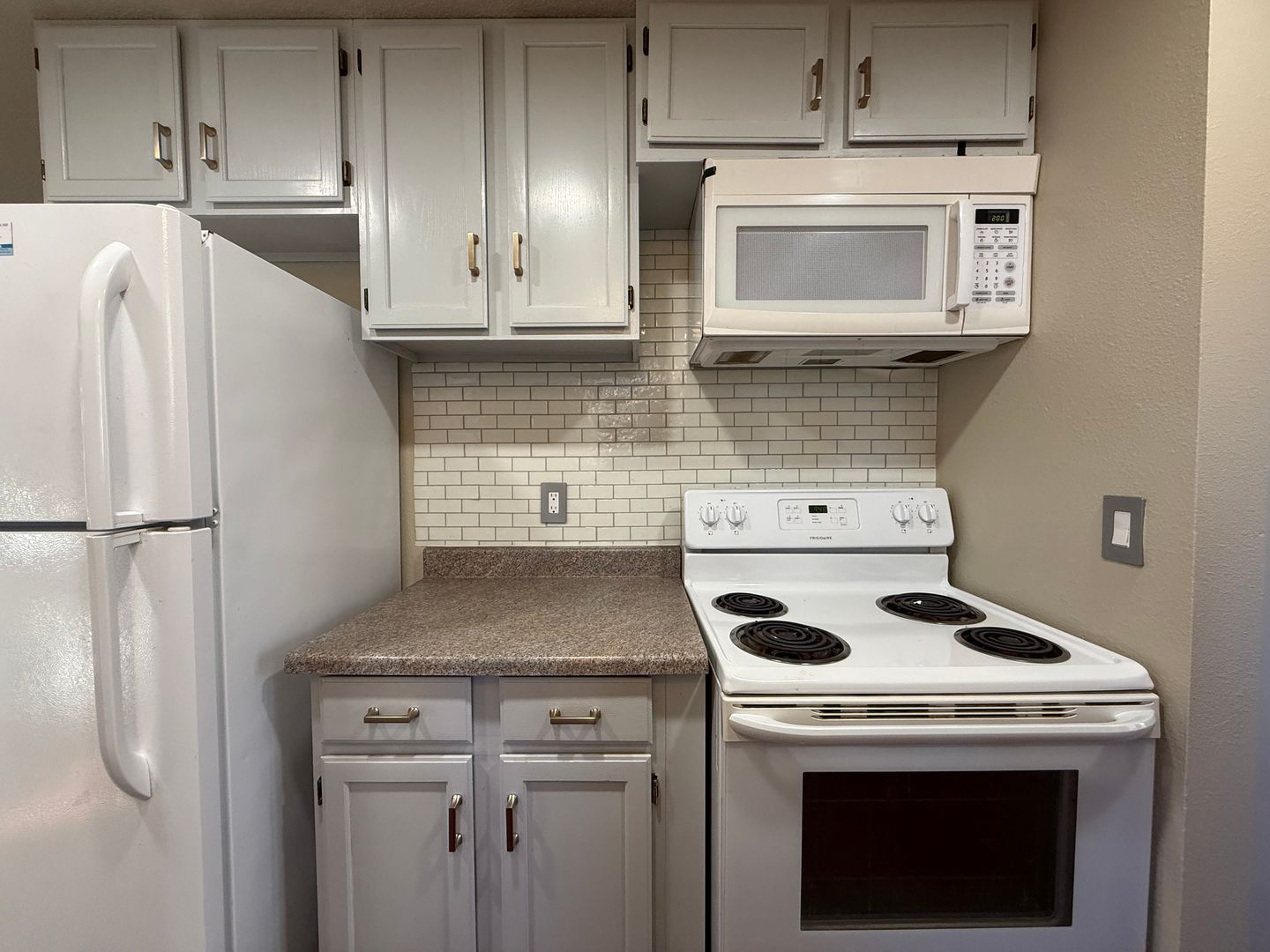 6916 SW 104th Ave.  - Beaverton - Oregon - 3 bed, 2 bath rental property