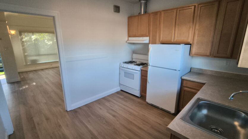 704 Simon & 22186 Montgomery - Hayward - California - 1 bed, 1 bath rental property