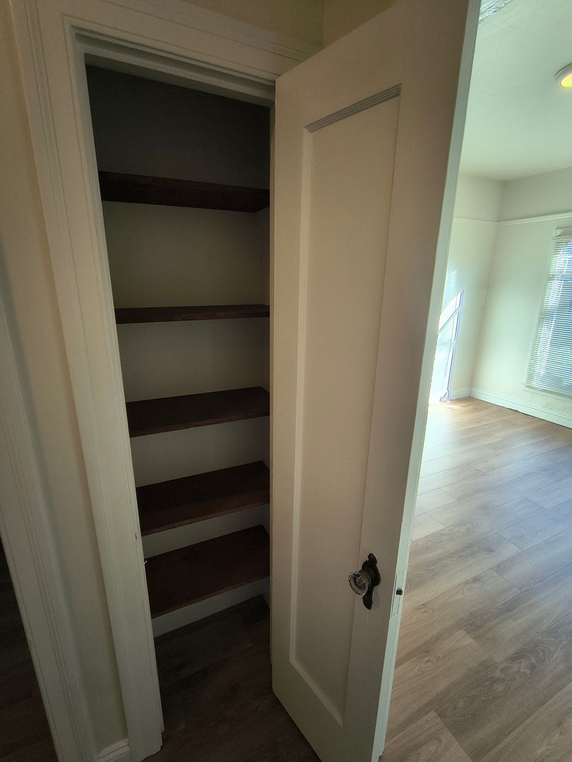 704 Simon & 22186 Montgomery - Hayward - California - 1 bed, 1 bath rental property