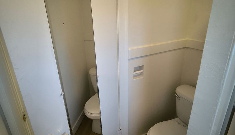 704 Simon & 22186 Montgomery - Hayward - California - 1 bed, 1 bath rental property