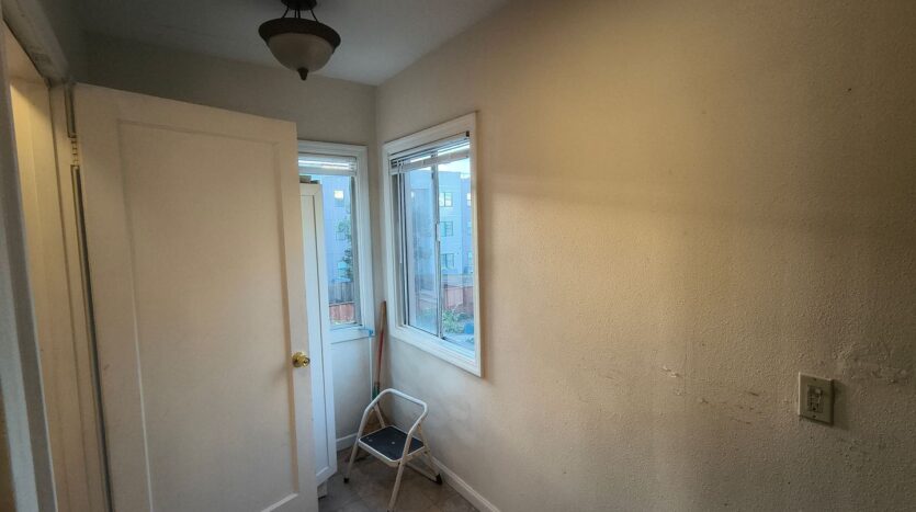715 Washington Ave - Albany - California - 3 bed, 2 bath rental property
