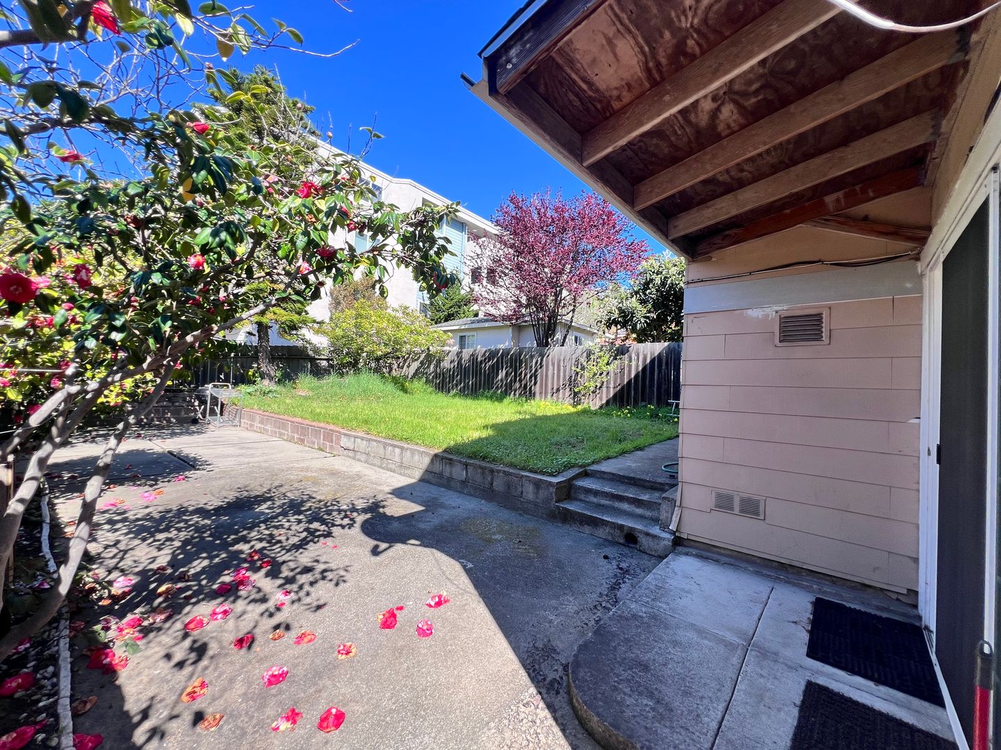 715 Washington Ave - Albany - California - 4 bed, 2 bath rental property