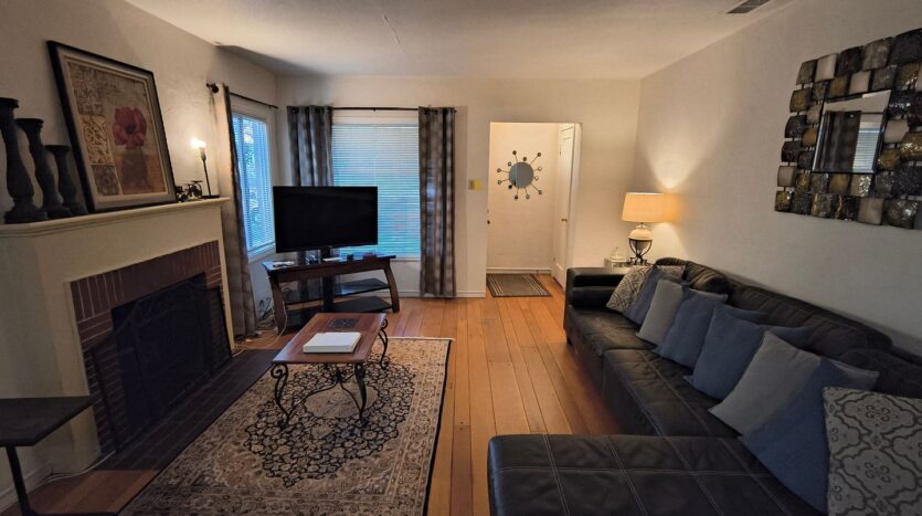 715 Washington Ave - Albany - California - 3 bed, 2 bath rental property