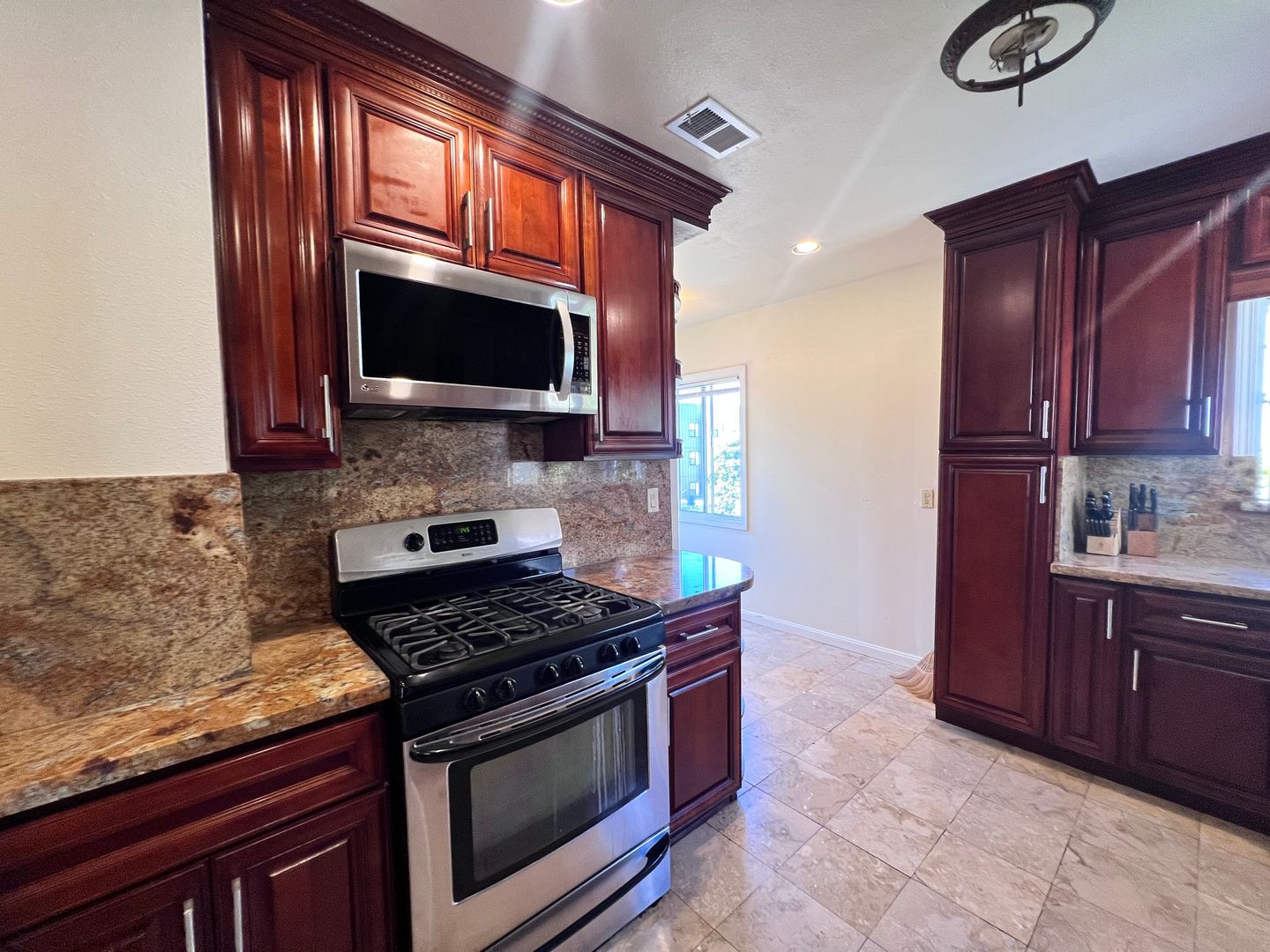 715 Washington Ave - Albany - California - 4 bed, 2 bath rental property