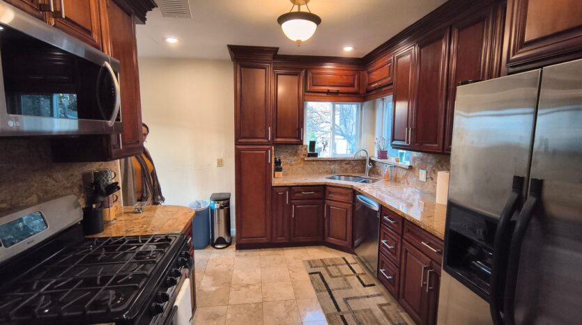 715 Washington Ave - Albany - California - 3 bed, 2 bath rental property