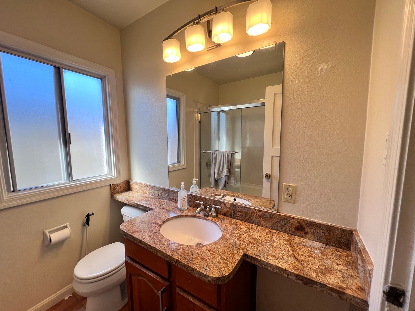 715 Washington Ave - Albany - California - 4 bed, 2 bath rental property