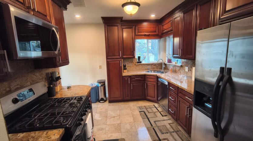 715 Washington Ave - Albany - California - 3 bed, 2 bath rental property