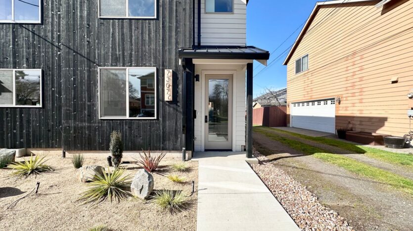 7307 N Stanford Ave #C - Portland - Oregon - 2 bed, 2.5 bath rental property