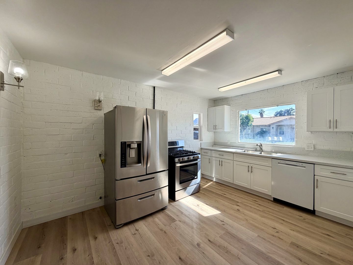 73760 Rancho Rd - Unit 02 - Palm Desert - California - 2 bed, 1 bath rental property