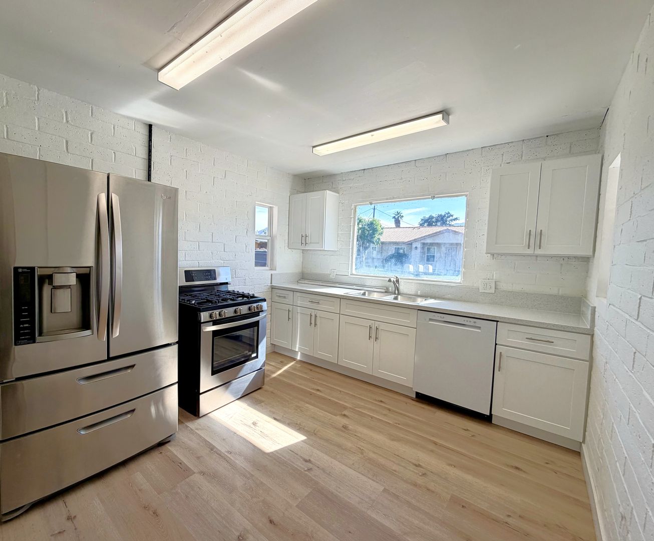 73760 Rancho Rd - Unit 02 - Palm Desert - California - 2 bed, 1 bath rental property