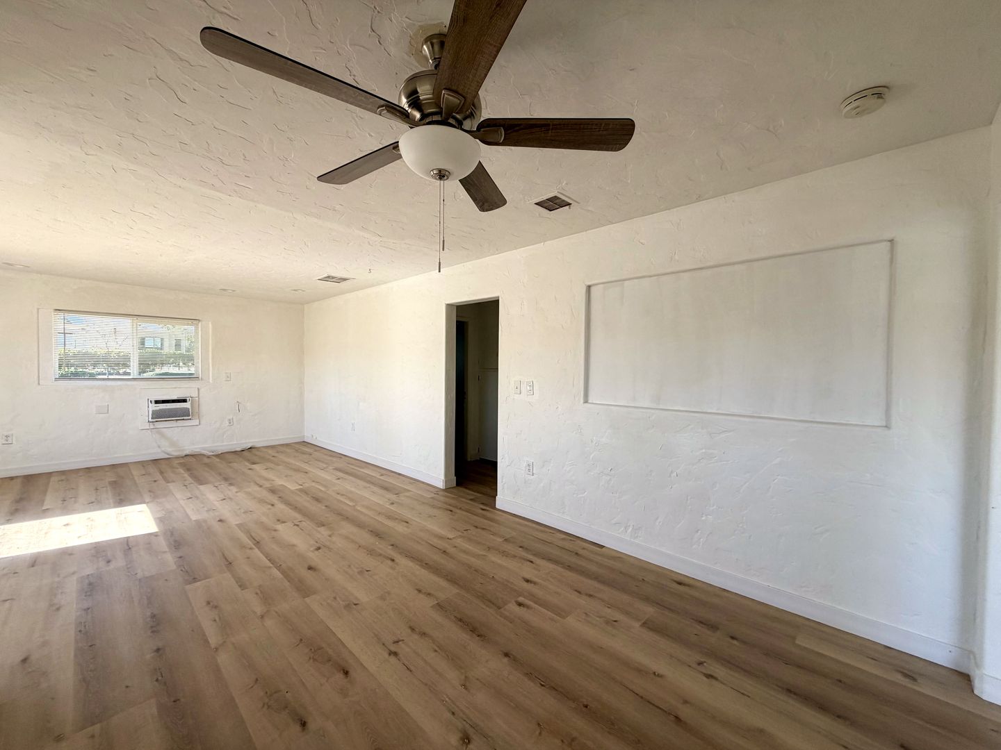 73760 Rancho Rd - Unit 02 - Palm Desert - California - 2 bed, 1 bath rental property