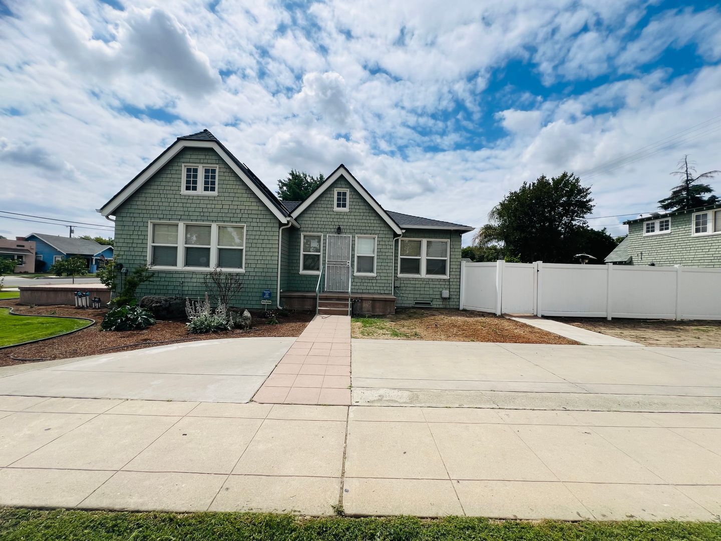 790 E. San Joaquin Ave.  - Tulare - California - 3 bed, 2 bath rental property