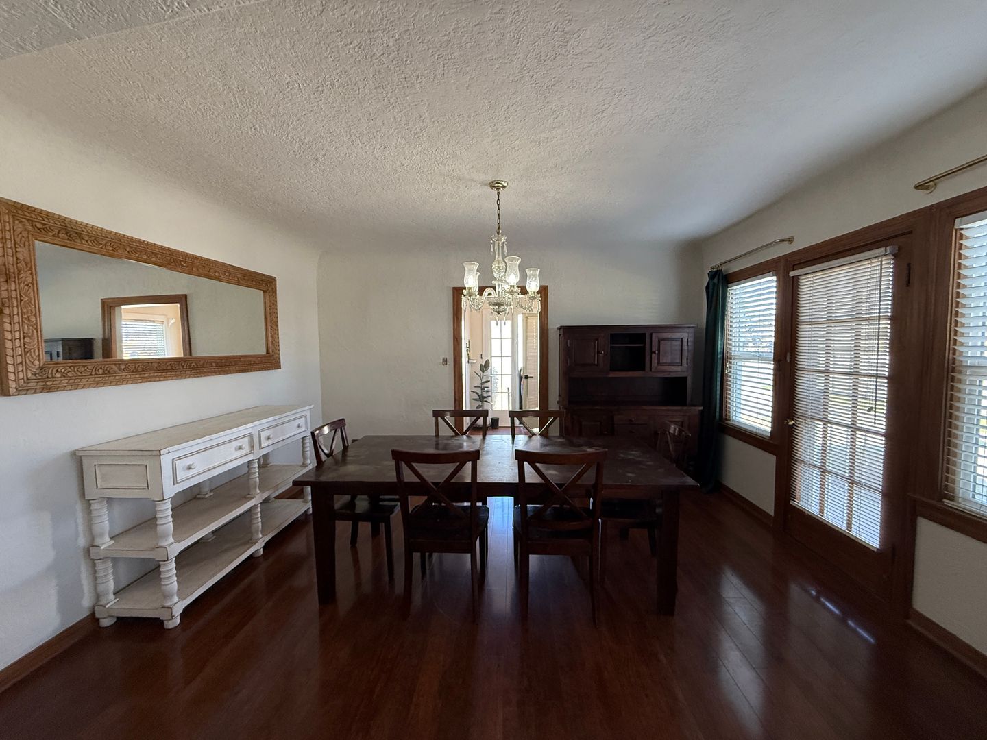 790 E. San Joaquin Ave.  - Tulare - California - 3 bed, 2 bath rental property