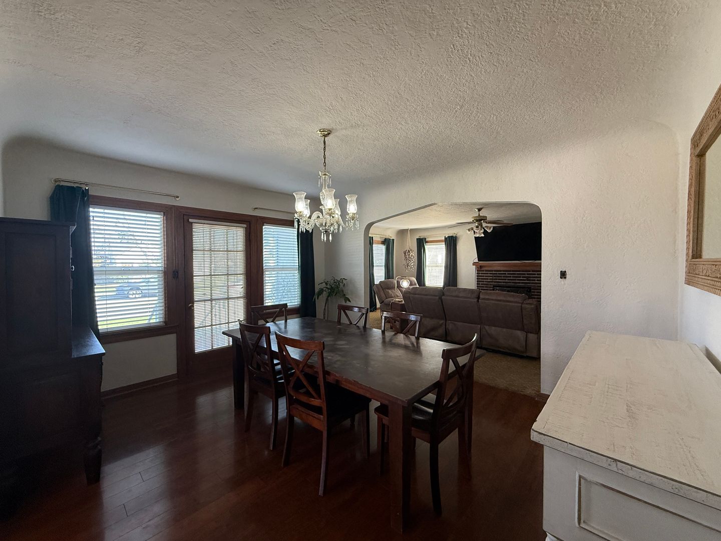 790 E. San Joaquin Ave.  - Tulare - California - 3 bed, 2 bath rental property