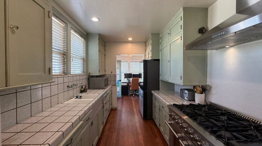 790 E. San Joaquin Ave.  - Tulare - California - 3 bed, 2 bath rental property