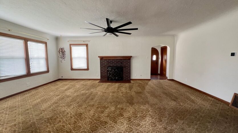 790 E. San Joaquin Ave.  - Tulare - California - 3 bed, 2 bath rental property