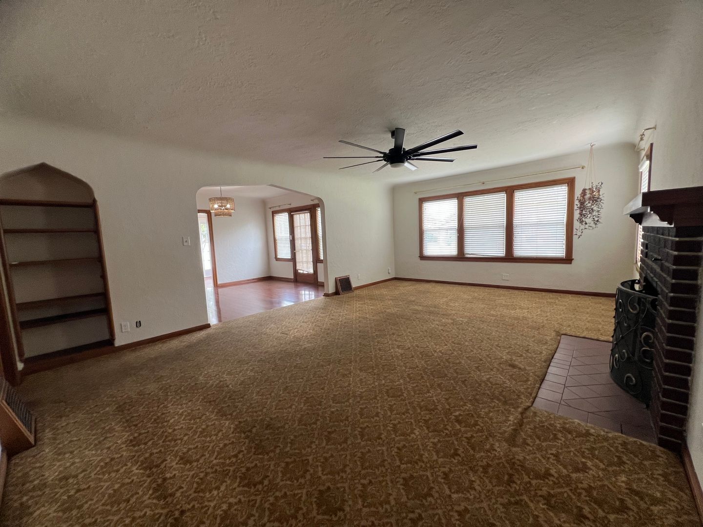 790 E. San Joaquin Ave.  - Tulare - California - 3 bed, 2 bath rental property