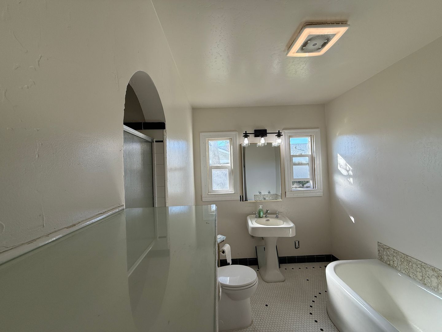 790 E. San Joaquin Ave.  - Tulare - California - 3 bed, 2 bath rental property