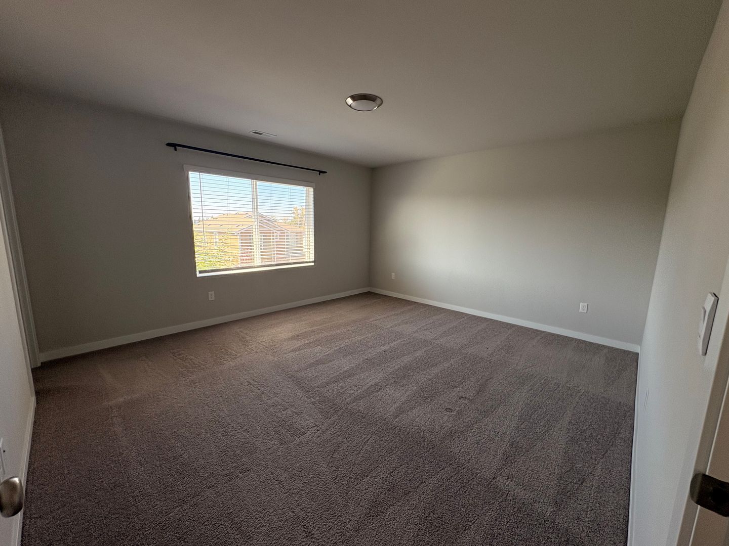 8549 54th St NE - Marysville - Washington - 3 bed, 2.5 bath rental property