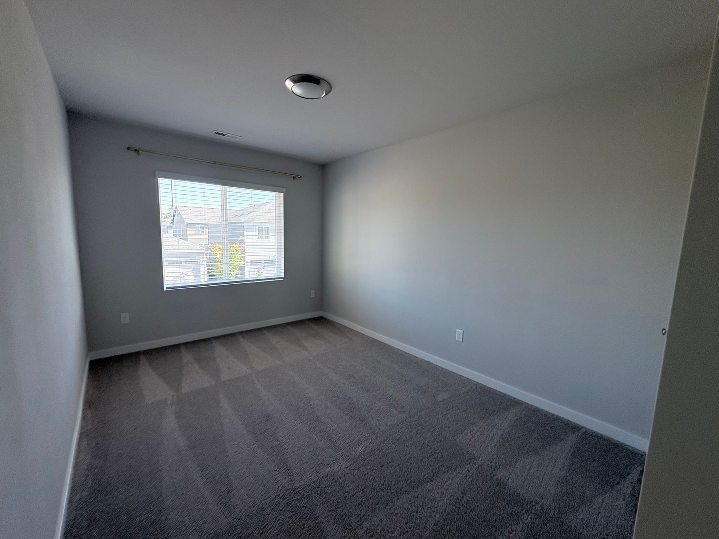 8549 54th St NE - Marysville - Washington - 3 bed, 2.5 bath rental property