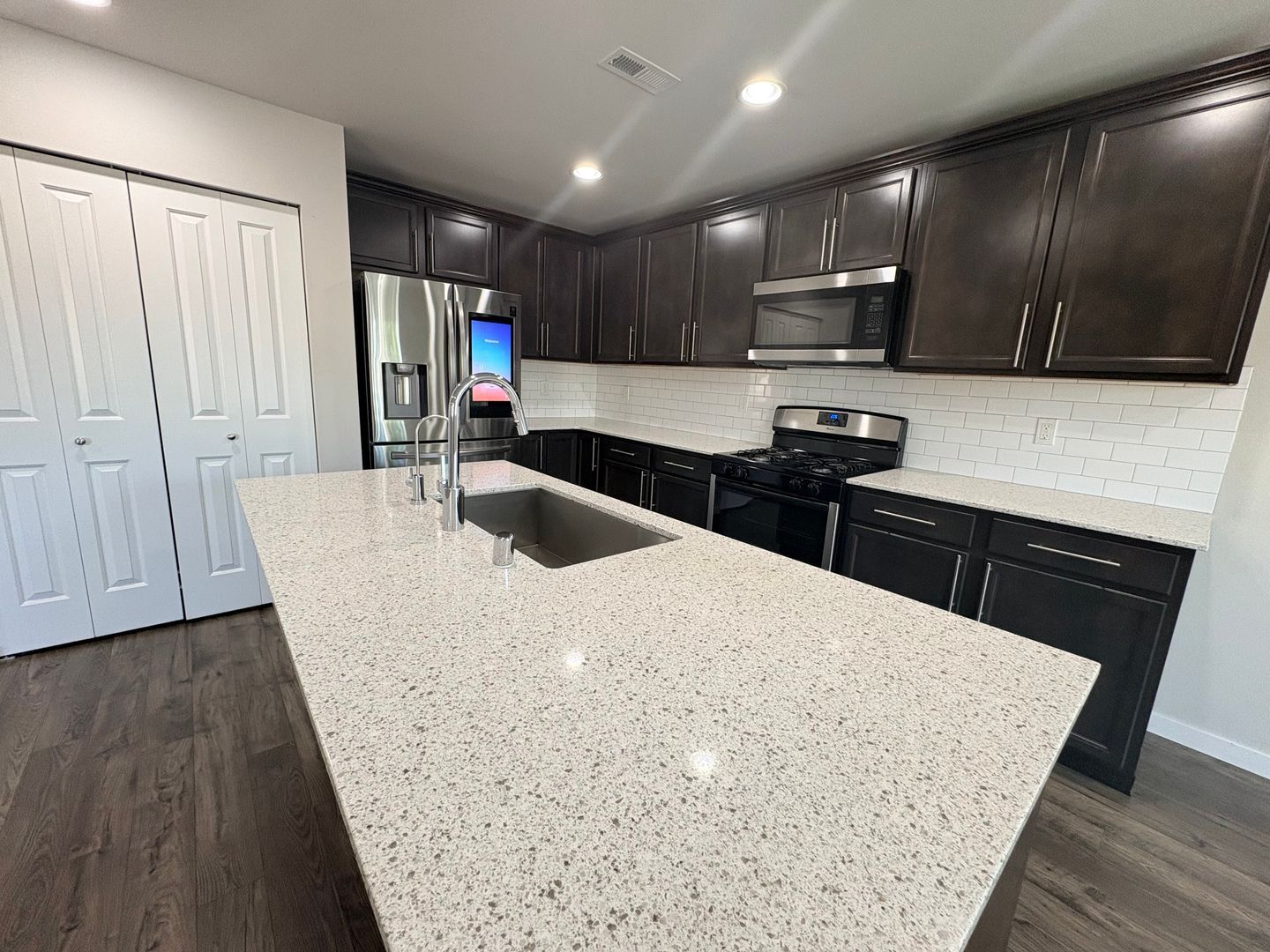 8549 54th St NE - Marysville - Washington - 3 bed, 2.5 bath rental property