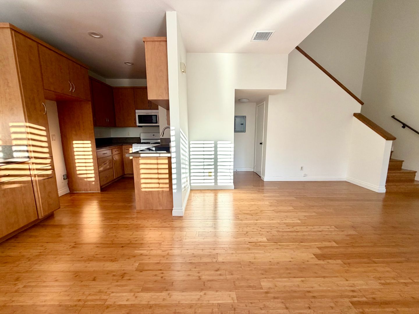 86 Maegan Pl 10 - Thousand Oaks - California - 3 bed, 2.5 bath rental property