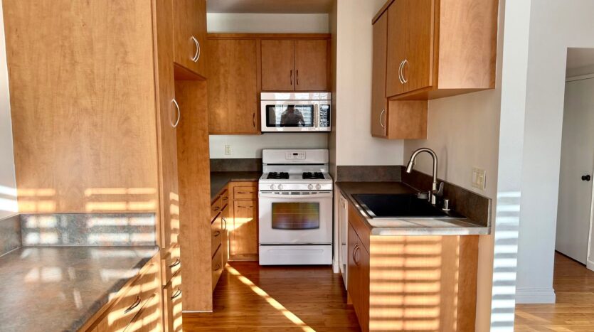 86 Maegan Pl 10 - Thousand Oaks - California - 3 bed, 2.5 bath rental property