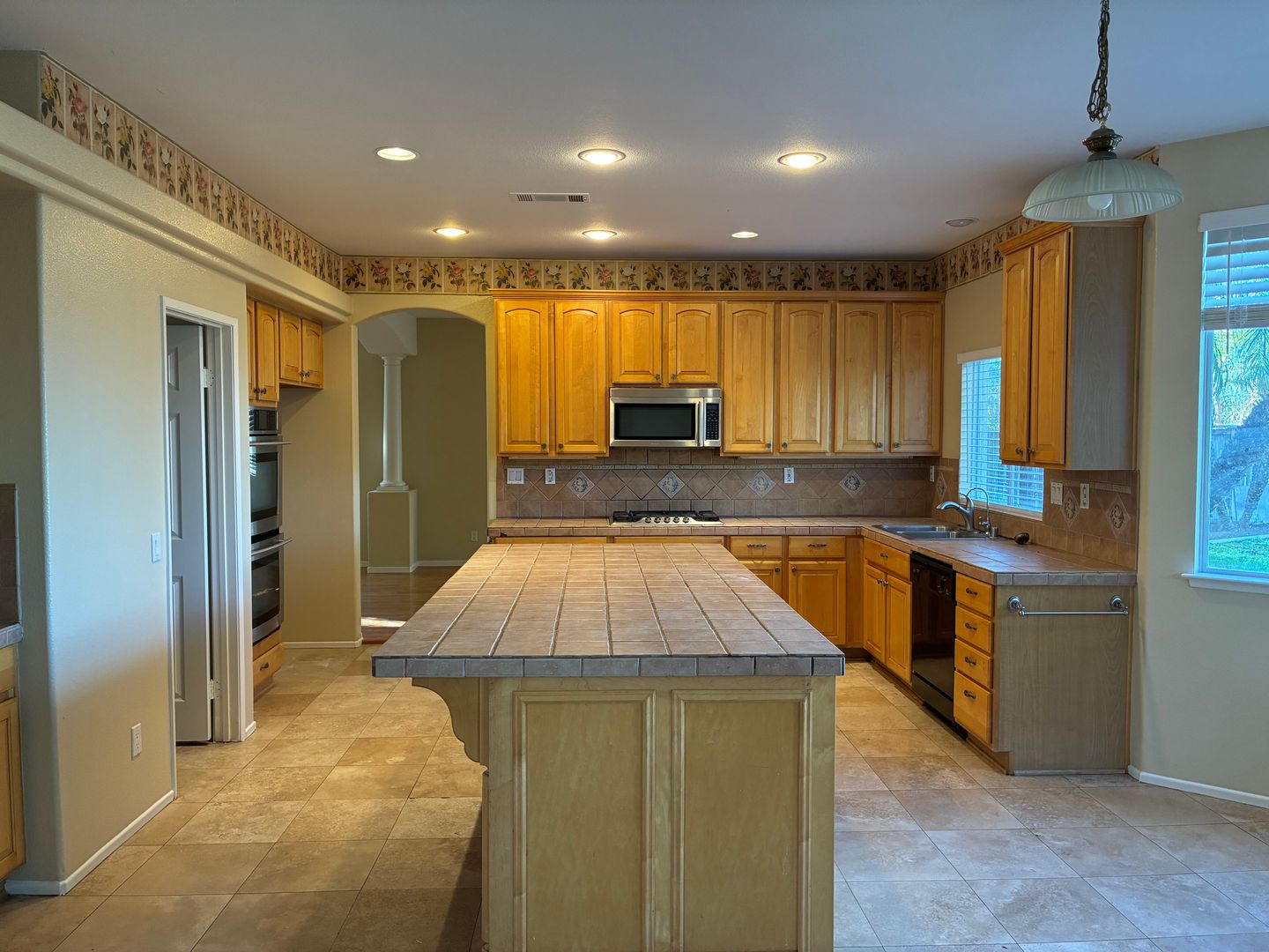 875 Shepard Crest Dr - Corona - California - 4 bed, 3 bath rental property