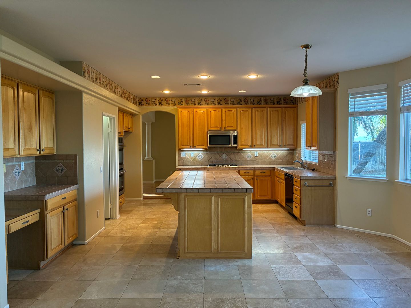 875 Shepard Crest Dr - Corona - California - 4 bed, 3 bath rental property